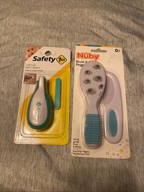 Safety 1st Light Up Baby Nail Clippers No Slip Easy Grip & Nuby Brush/Comb NEW